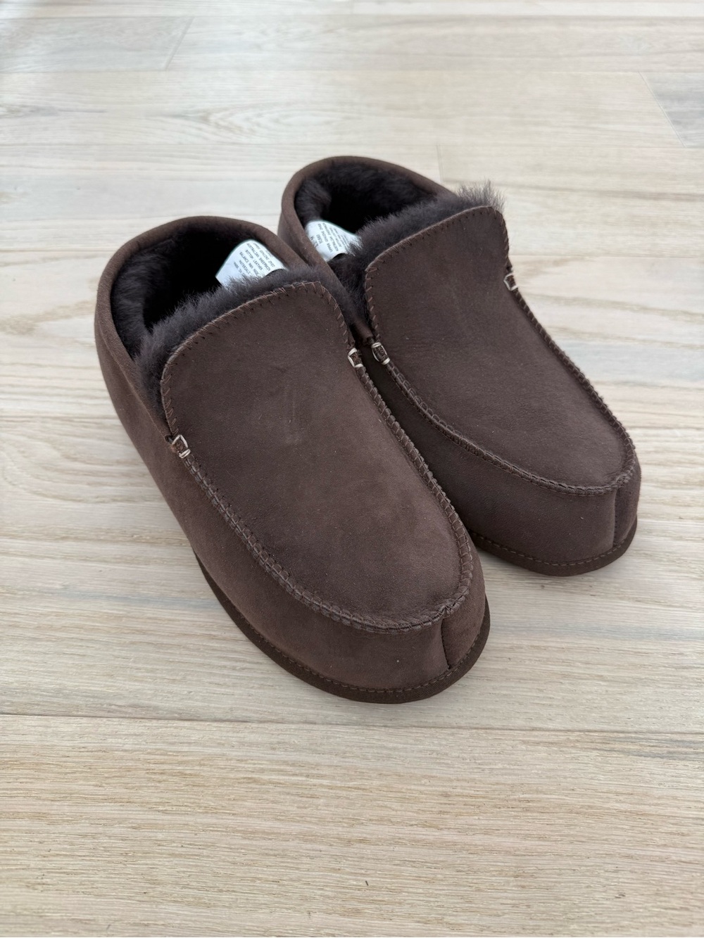 Men's Australian Shearling Boot
Moc Slippers Size 11